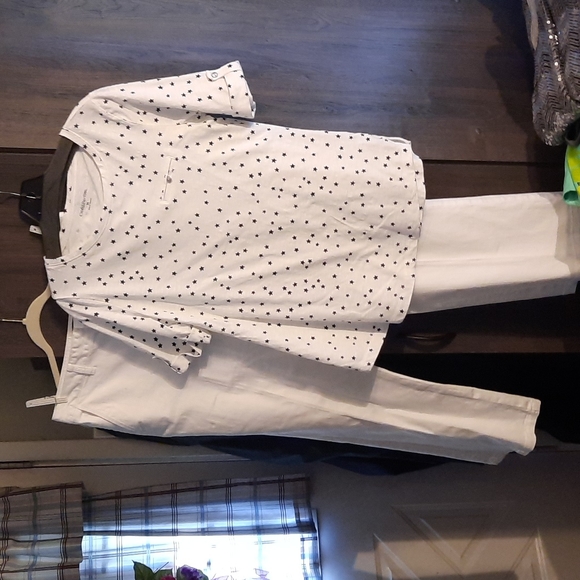 Coldwater Creek & Croft&Barrows Denim - White denim jeans & matching top